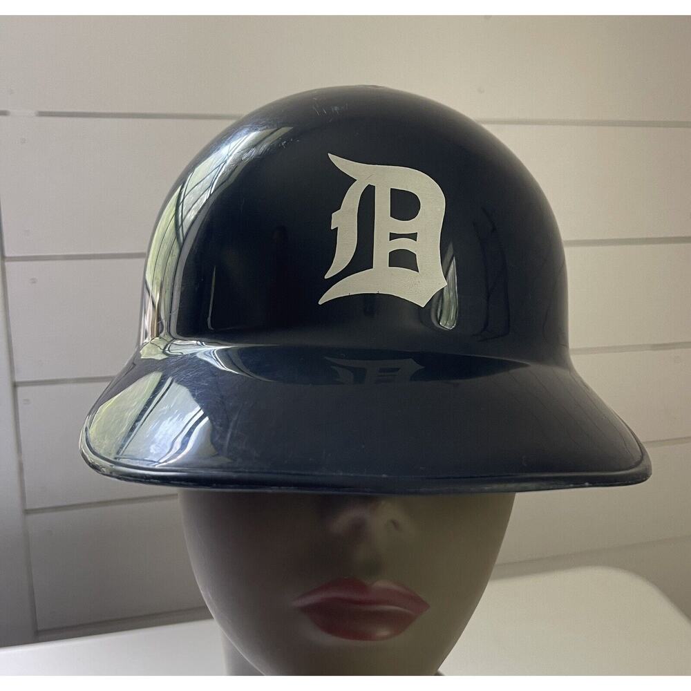 Vintage Detroit Tigers Plastic Batting Helmet Souvenir MLB 90's